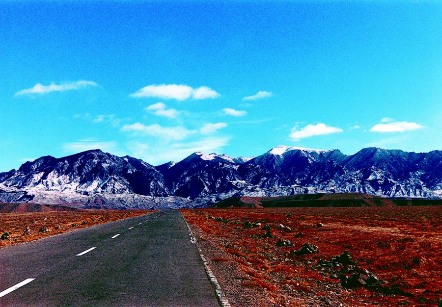 http://travel.ce.cn/gdtj/201509/17/W020150917549755554739.jpg