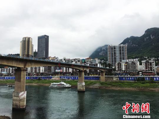 铜仁市旅游景点_2008年铜仁市旅游收入(2)